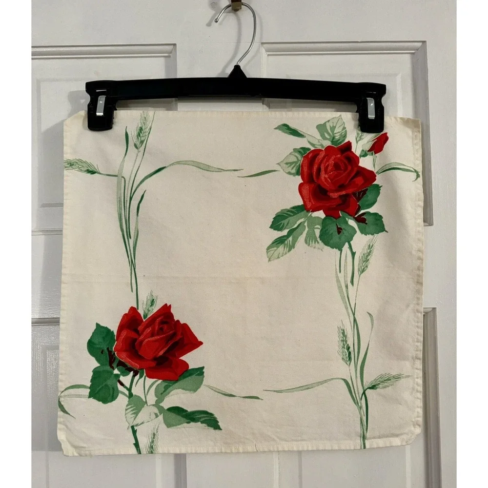 (4) Vintage 50's America's Pride Beauty Roses Fabric Elegant Table Cloth Napkins